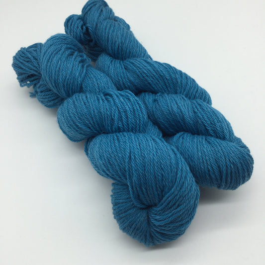 Falkland worsted "Peacock"